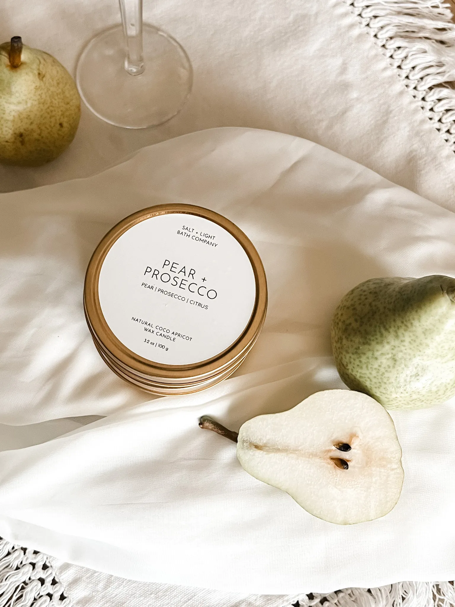 3.2 oz Pear   Prosecco Candle